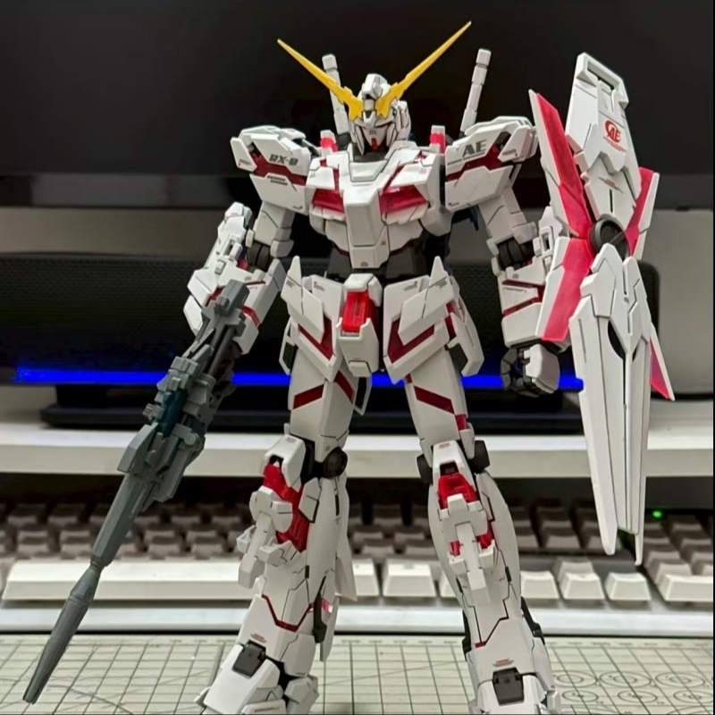 Bandai Gundam Rg - Zusammengebautes Modell HG Unicorn 1/144 Jim